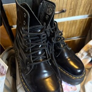 Dr. Martens Black